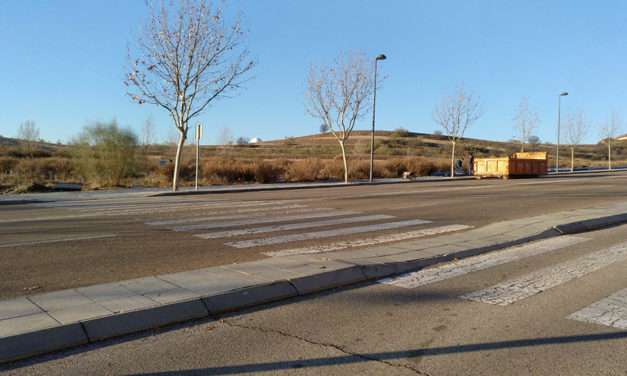 Retirada de la tubería de la Avenida de la Circunvalación