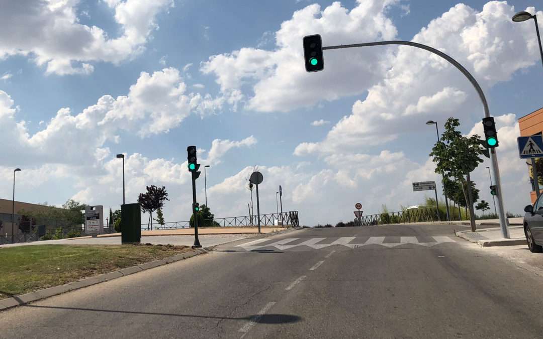 Instalados y operativos los semáforos de la Calle Juan Pablo II