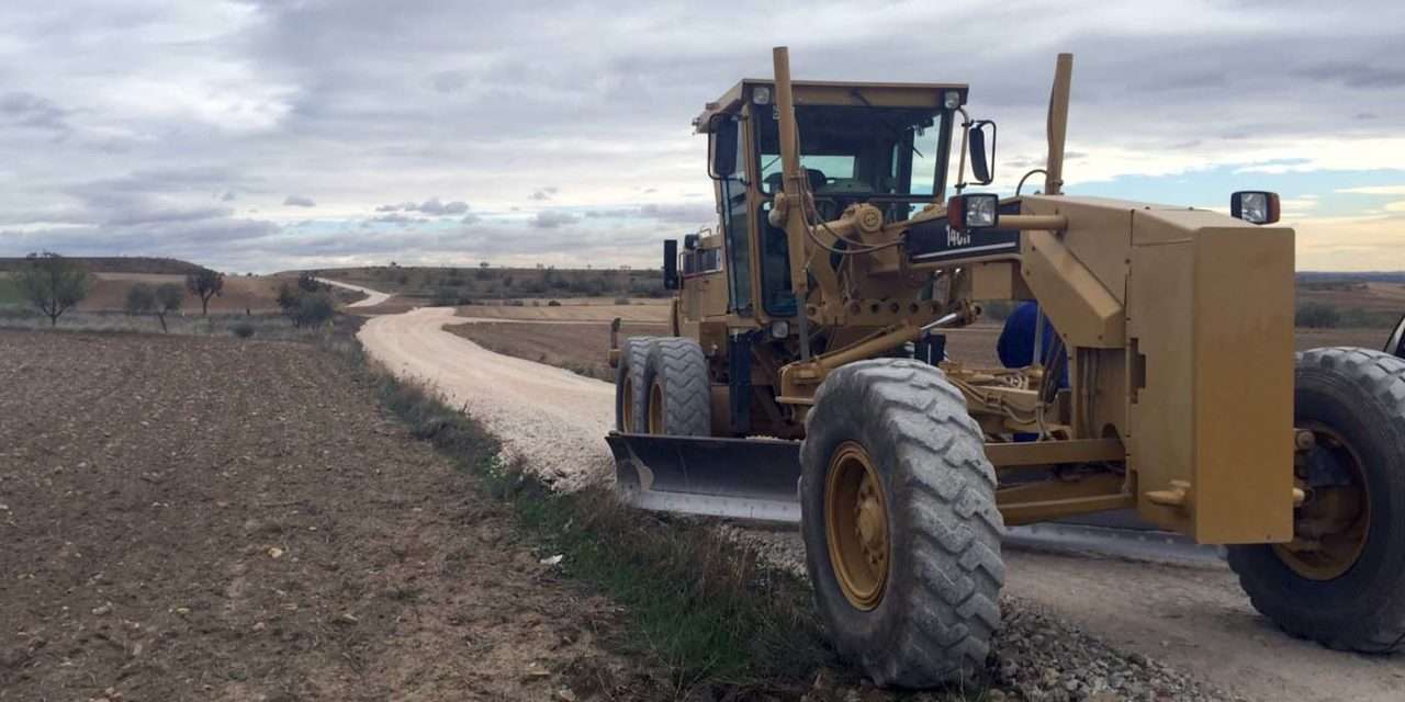 El Ayuntamiento de Paracuellos repara los caminos de la Reyerta, Lavadero, Alcalá, Granja y Torrejón